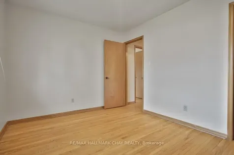 63 Fred Bland Crescent Toronto ON M1J 3L7