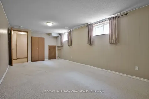 63 Fred Bland Crescent Toronto ON M1J 3L7