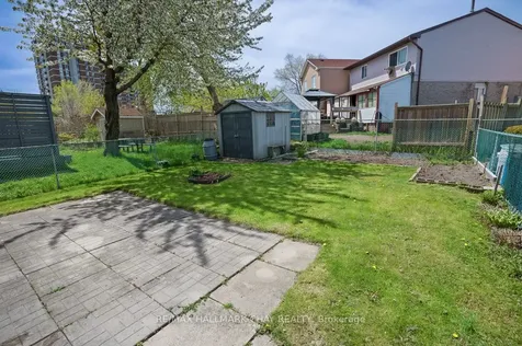 63 Fred Bland Crescent Toronto ON M1J 3L7