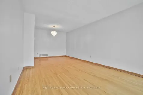 63 Fred Bland Crescent Toronto ON M1J 3L7