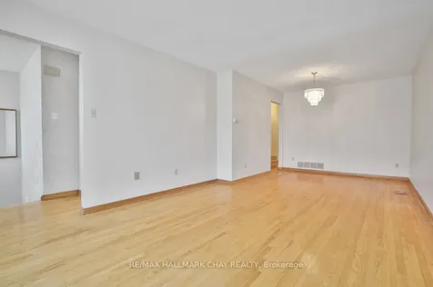63 Fred Bland Crescent Toronto ON M1J 3L7
