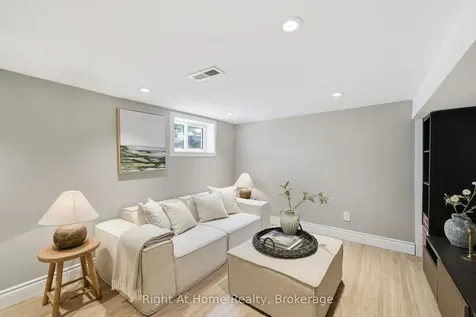 381 Jarvis Street Oshawa ON L1G 5L1