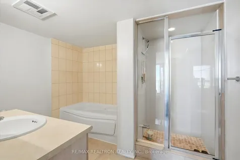 6 Rosebank Drive Toronto ON M1B 0A1
