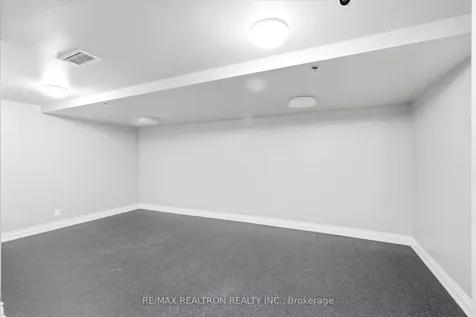 6 Rosebank Drive Toronto ON M1B 0A1