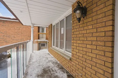 79 Elizabeth Street Oshawa ON L1J 8H3