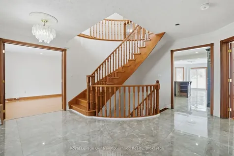 79 Elizabeth Street Oshawa ON L1J 8H3