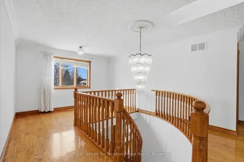 79 Elizabeth Street Oshawa ON L1J 8H3