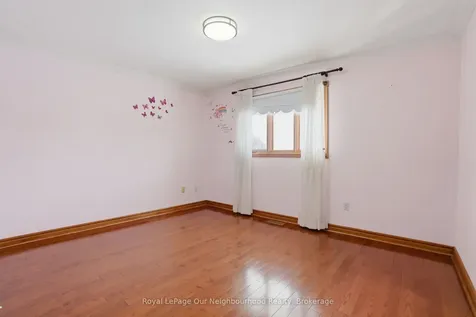 79 Elizabeth Street Oshawa ON L1J 8H3