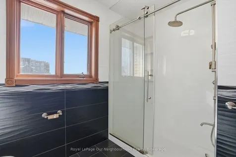 79 Elizabeth Street Oshawa ON L1J 8H3