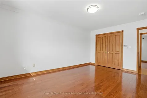 79 Elizabeth Street Oshawa ON L1J 8H3