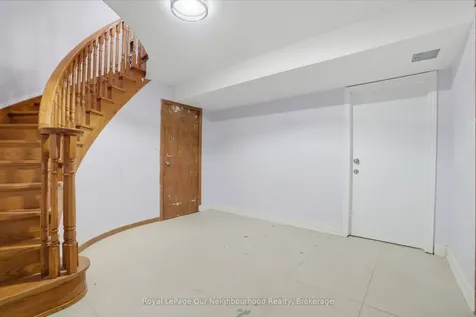 79 Elizabeth Street Oshawa ON L1J 8H3