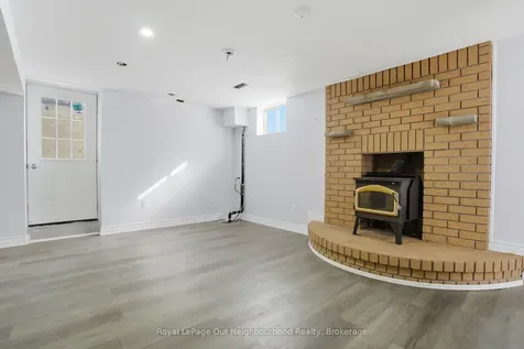 79 Elizabeth Street Oshawa ON L1J 8H3