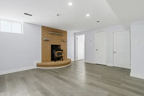 79 Elizabeth Street Oshawa ON L1J 8H3