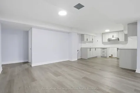 79 Elizabeth Street Oshawa ON L1J 8H3
