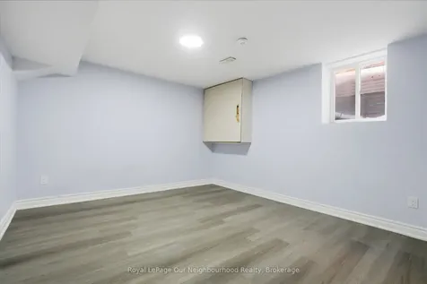 79 Elizabeth Street Oshawa ON L1J 8H3