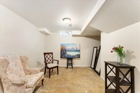 10 Plantation Court Whitby ON L1P 1R2