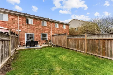 10 Plantation Court Whitby ON L1P 1R2