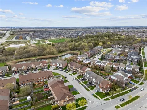 10 Plantation Court Whitby ON L1P 1R2