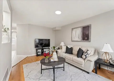 10 Plantation Court Whitby ON L1P 1R2