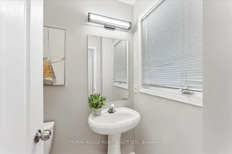 10 Plantation Court Whitby ON L1P 1R2