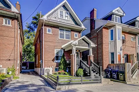 373 Woodbine Avenue Toronto ON M4L 3P7