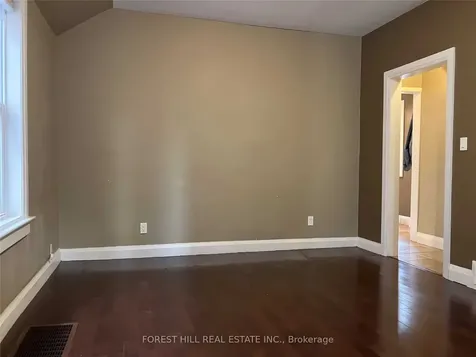 373 Woodbine Avenue Toronto ON M4L 3P7