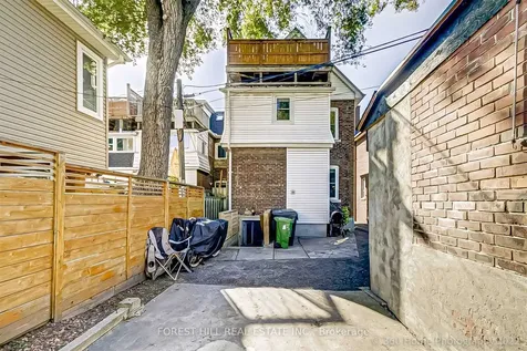 373 Woodbine Avenue Toronto ON M4L 3P7