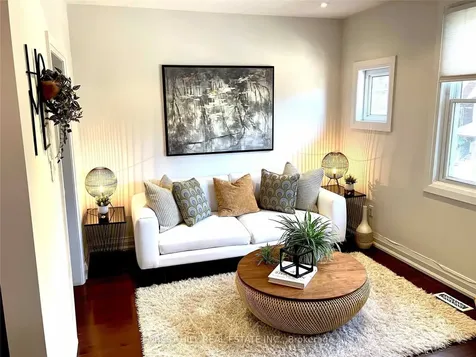 373 Woodbine Avenue Toronto ON M4L 3P7