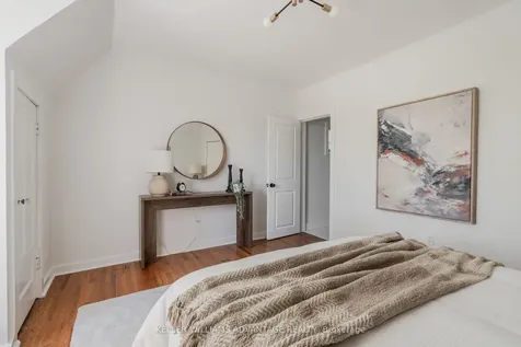 182 Pickering Street Toronto ON M4E 3J8