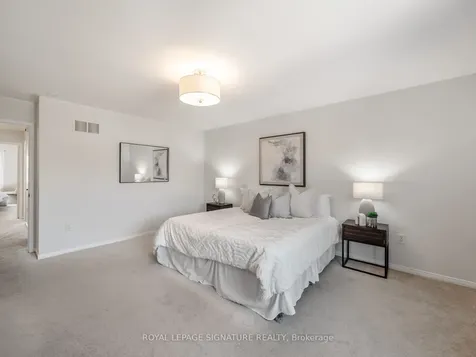 7 Decatur Place Whitby ON L1R 3R1