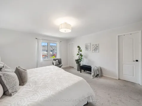 7 Decatur Place Whitby ON L1R 3R1
