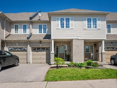 7 Decatur Place Whitby ON L1R 3R1