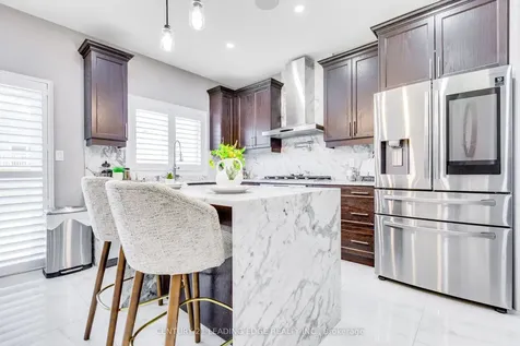 228 Fleetwood Drive Oshawa ON L1K 3E7