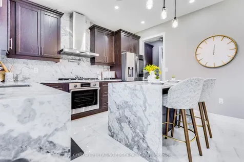 228 Fleetwood Drive Oshawa ON L1K 3E7