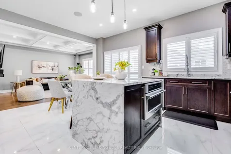 228 Fleetwood Drive Oshawa ON L1K 3E7