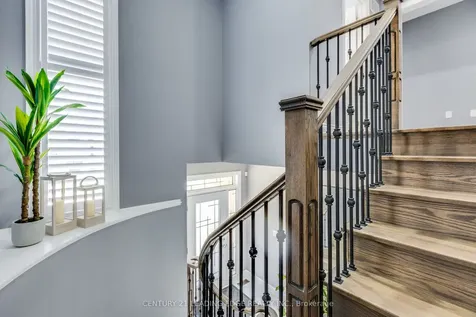 228 Fleetwood Drive Oshawa ON L1K 3E7