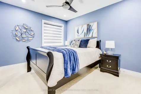 228 Fleetwood Drive Oshawa ON L1K 3E7