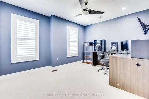 228 Fleetwood Drive Oshawa ON L1K 3E7