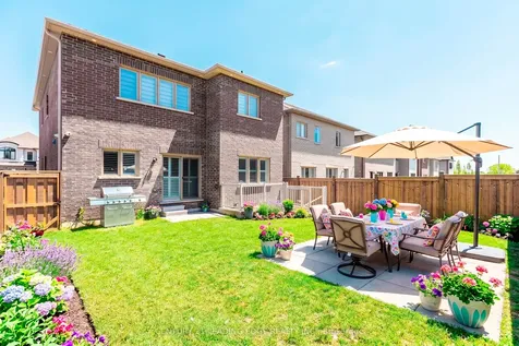 228 Fleetwood Drive Oshawa ON L1K 3E7