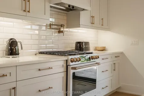 27 Avalon Boulevard Toronto ON M1N 3J1