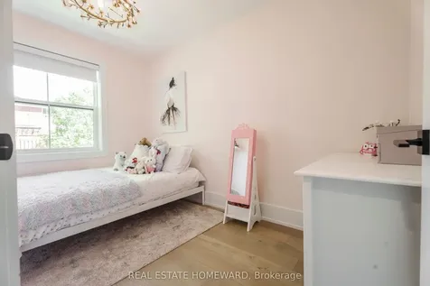 27 Avalon Boulevard Toronto ON M1N 3J1