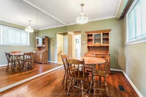 14 Farmbrook Road Toronto ON M1J 2S4