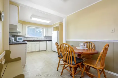 14 Farmbrook Road Toronto ON M1J 2S4