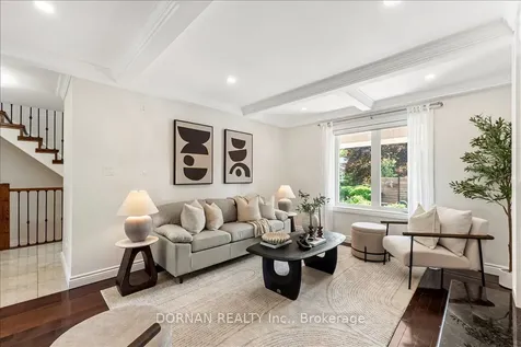 9 Hanover Court Whitby ON L1N 7J1