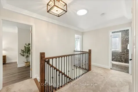 9 Hanover Court Whitby ON L1N 7J1