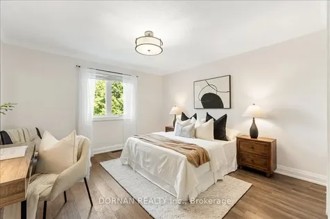 9 Hanover Court Whitby ON L1N 7J1