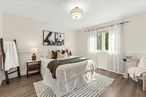 9 Hanover Court Whitby ON L1N 7J1