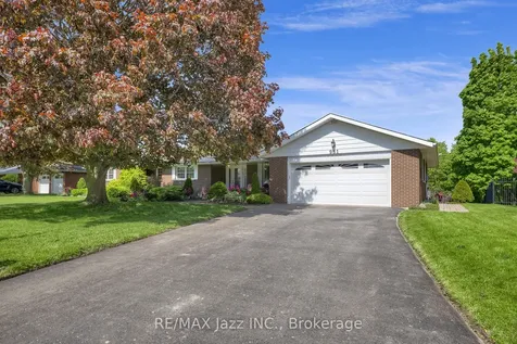 961 Swiss Heights Oshawa ON L1K 2A7