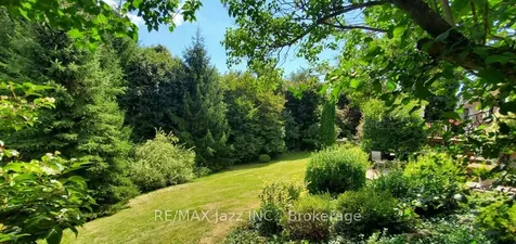 961 Swiss Heights Oshawa ON L1K 2A7