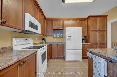 18 Dolan Court Clarington ON L1C 5P7